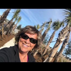 Meet your Posher, Cindy